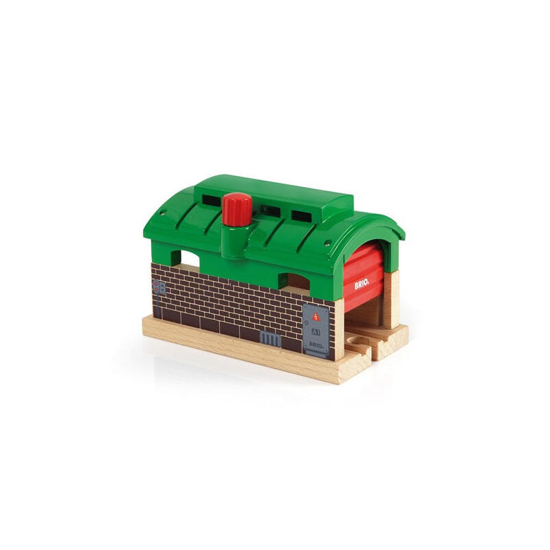 Brio world caseta de locomotoras con puerta enrollable, vía férrea