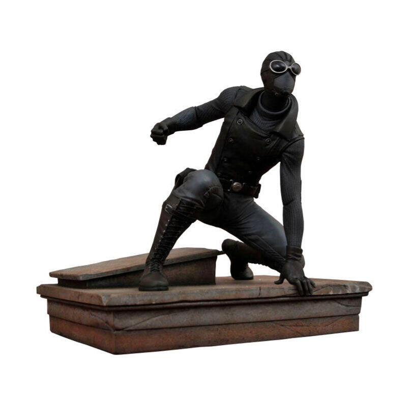 Estatua spiderman traje negro spiderman marvel 18cm