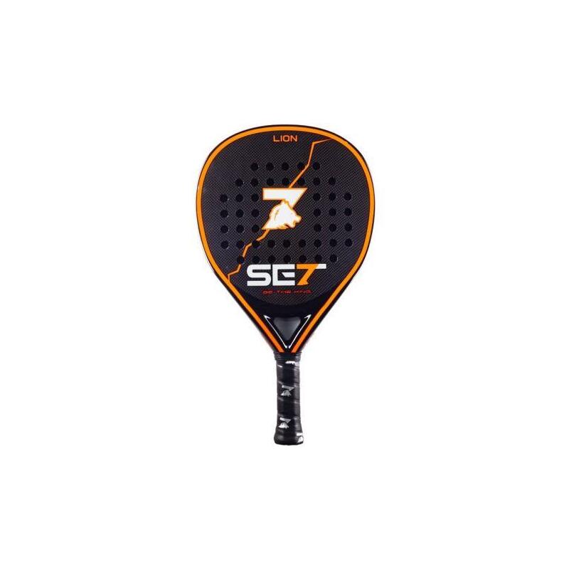 Set lion pala de padel – forma lagrima – marco 100% carbono – cara 100% carbono 3k – nucleo goma black eva compressed